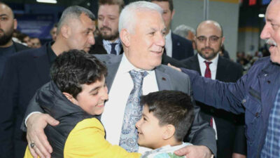 Bursa’da Başkan Bozbey’den çocuklara özel mesaj!