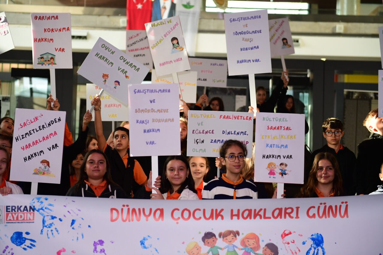 Bursa’da Çocuk Hakları Günü’ne renkli kutlama