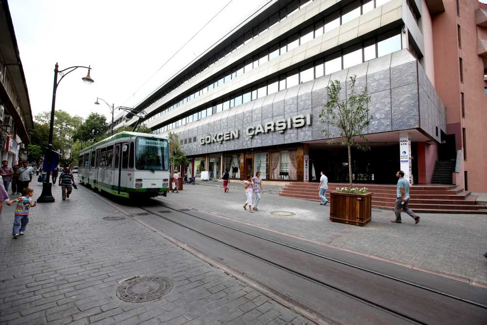 Bursa’nın merkezindeki tarihi cadde Altıparmak gibi olmak istemiyor Bursa’nın merkezindeki tarihi cadde Altıparmak gibi olmak istemiyor