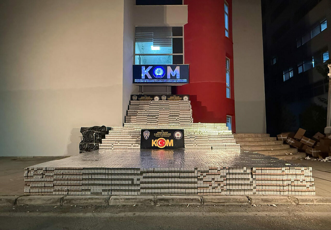 Dev sigara vurgunu! Bir markanın adını taklit edip… Dev sigara vurgunu! Bir markanın adını taklit edip…