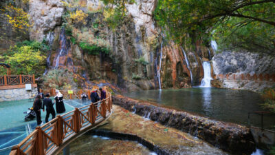 Doğa harikası şelale! Muhteşem görüntüler
