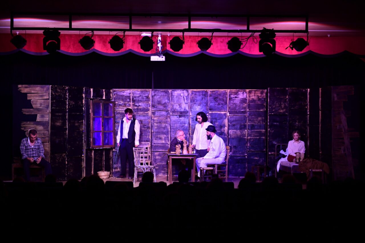 Bursa Osmangazi’de tiyatro keyfi