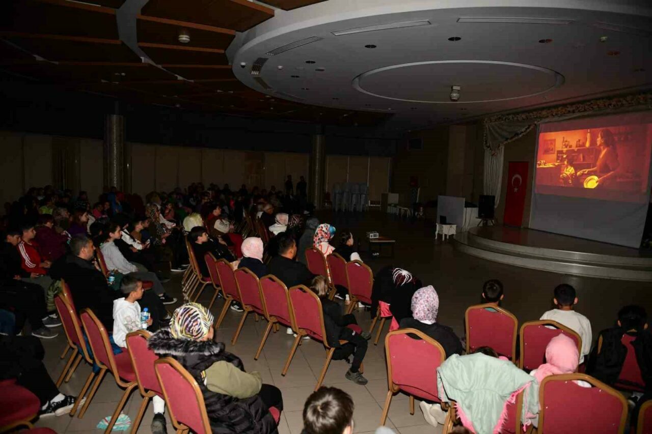 Efsane sporcu Naim Süleymanoğlu Bursa’da anıldı Efsane sporcu Naim Süleymanoğlu Bursa’da anıldı