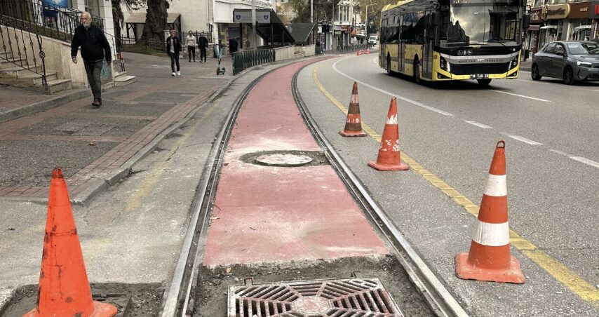 Bursa’nın ünlü caddesinde araç sahiplerini sevindiren çalışma!