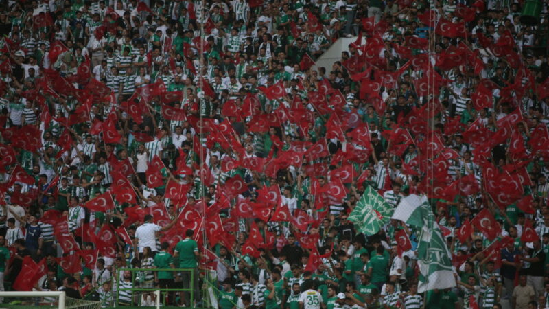 Bursaspor taraftar grubu Teksas'ın Naim Süleymanoğlu temalı koreografisi, TFF’den onay