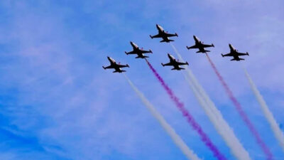 Türk Yıldızlarından muhteşem gösteri