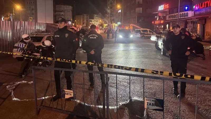 Gebze’de üç bina daha boşaltıldı: Taşıyıcı kolonda çatlama Gebze’de üç bina daha boşaltıldı: Taşıyıcı kolonda çatlama