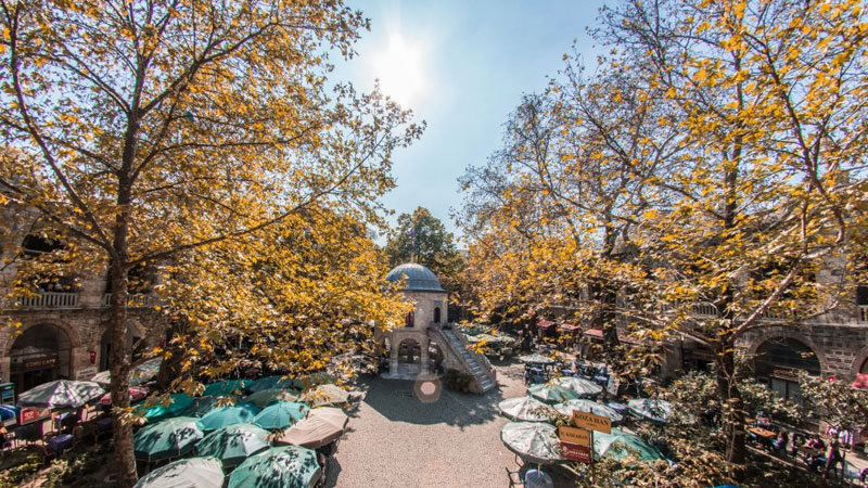 Bursalılar dikkat! Yazlıkları kaldırmayın, pastırma yazı geri dönüyor…