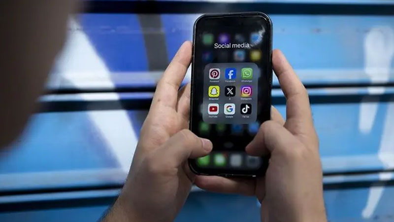 Sosyal medyaya yaş sınırı geliyor Sosyal medyaya yaş sınırı geliyor