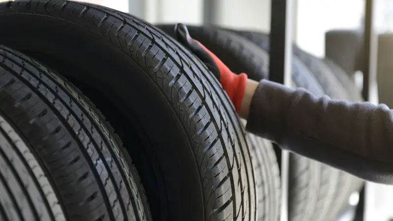 Kış lastiği uygulaması başladı! Fiyatlar ve cezalar ne kadar? Kış lastiği uygulaması başladı! Fiyatlar ve cezalar ne kadar?