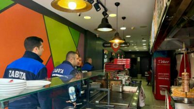 Bursa’da 10 kilo sağlıksız döner imha edildi