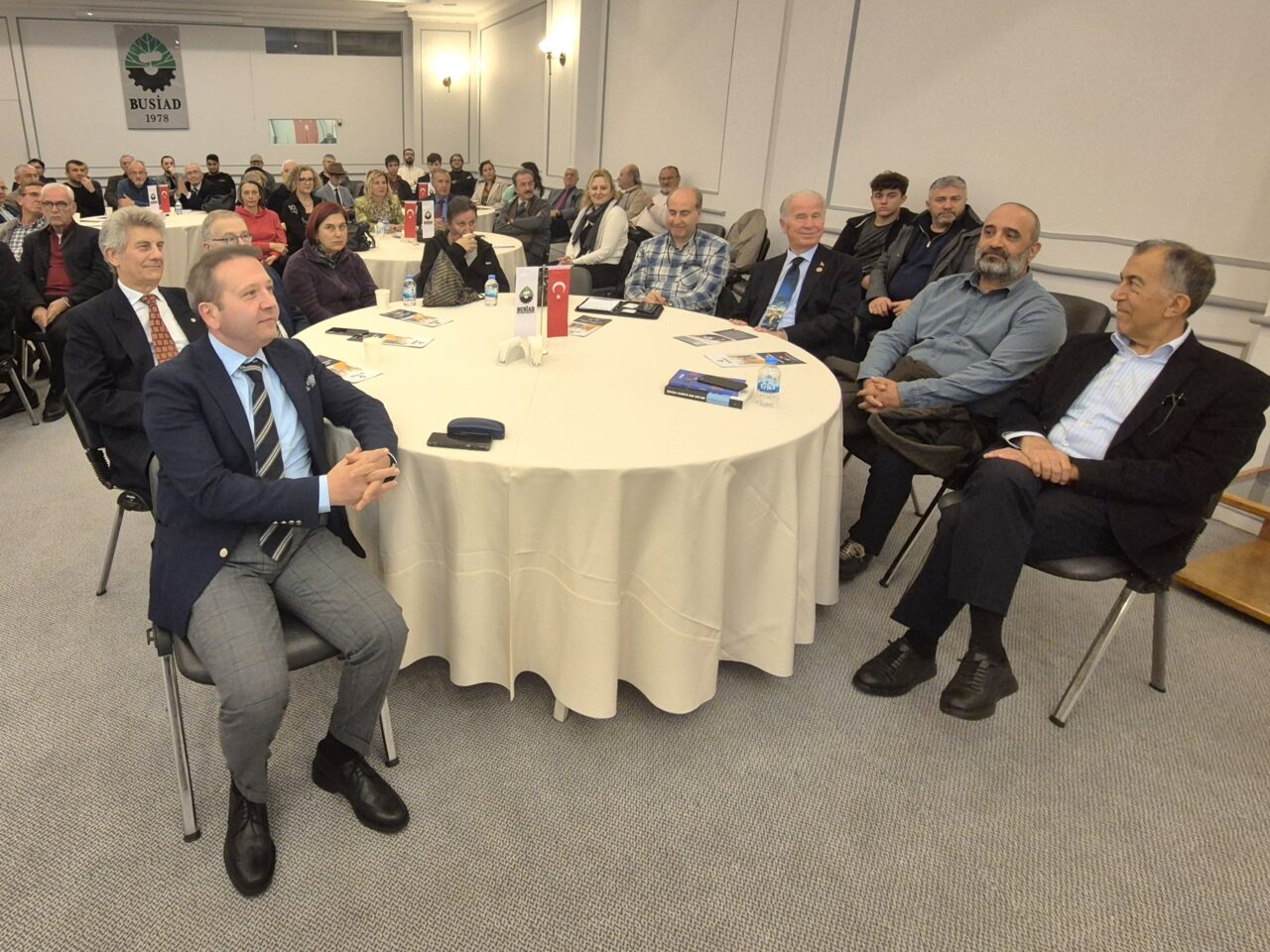 BUSİAD’dan felsefe söyleşileri