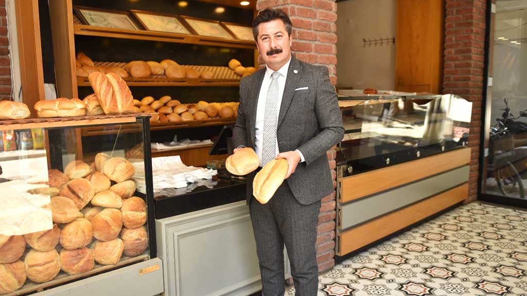 Bursa’nın Yenişehir ilçesinde ekmek zammı tartışması! Belediye Başkanı Özel’den tepki Bursa’nın Yenişehir ilçesinde ekmek zammı tartışması! Belediye Başkanı Özel’den tepki