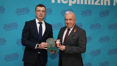 Nilüfer Belediye Başkanı Özdemir’e komşudan ziyaret