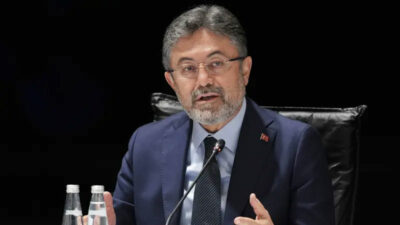 Zirai ilaçlarda yeni dönem! Bakan Yumaklı açıkladı…