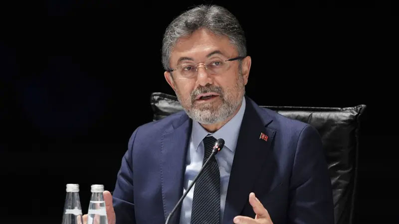 Zirai ilaçlarda yeni dönem! Bakan Yumaklı açıkladı…