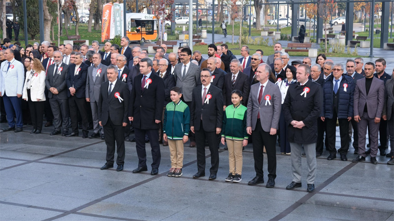 Öğretmenler Günü İnegöl’de törenlerle kutlandı