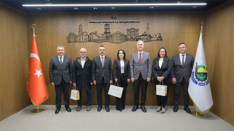 İnegöl Belediyesi’nin 24 Kasım Öğretmenler Günü kapsamında “Öğretmenime teşekkürüm, doğaya