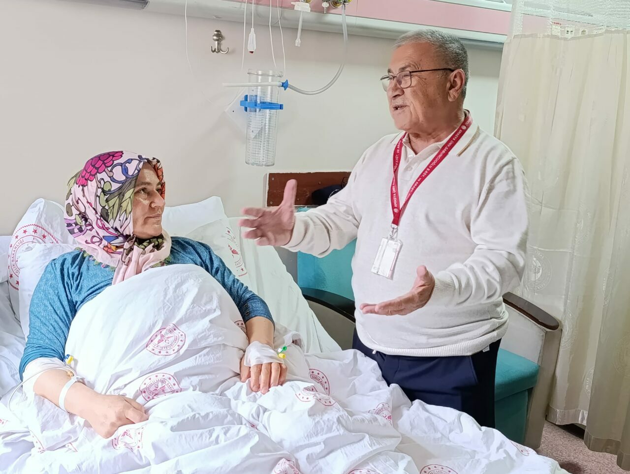 Karnından 8,5 kiloluk kitle çıkarıldı