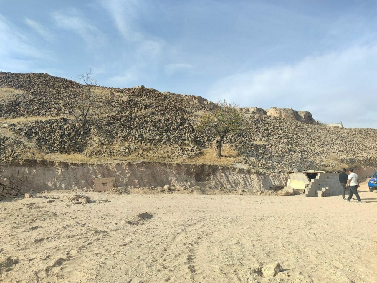 Keşfettikleri yer altı şehrinde define arayan 2 zanlı yakalandı Keşfettikleri yer altı şehrinde define arayan 2 zanlı yakalandı