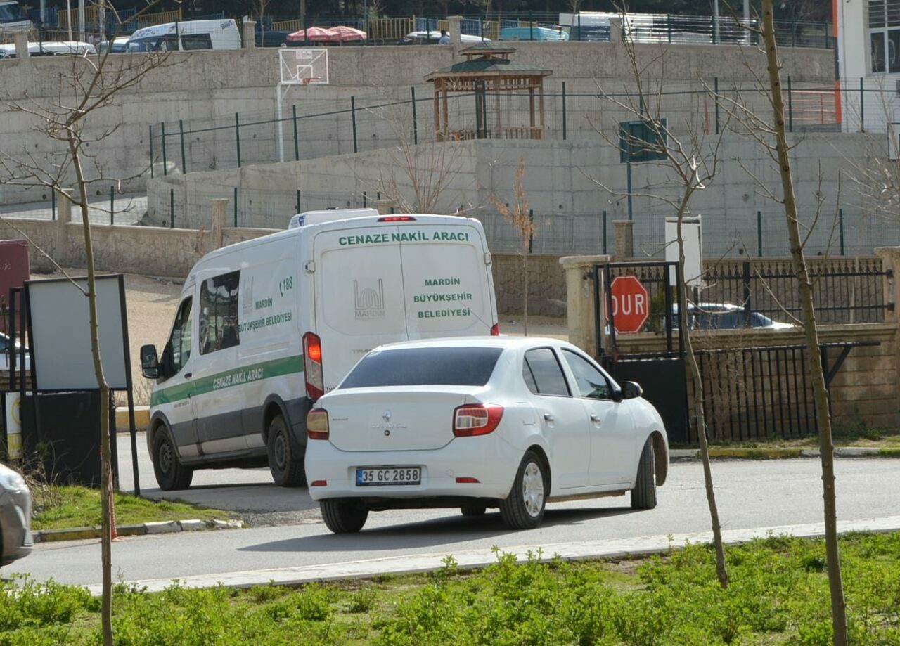 Korkunç ölüm! TIR’ın lastiğini değiştirirken… Korkunç ölüm! TIR’ın lastiğini değiştirirken…