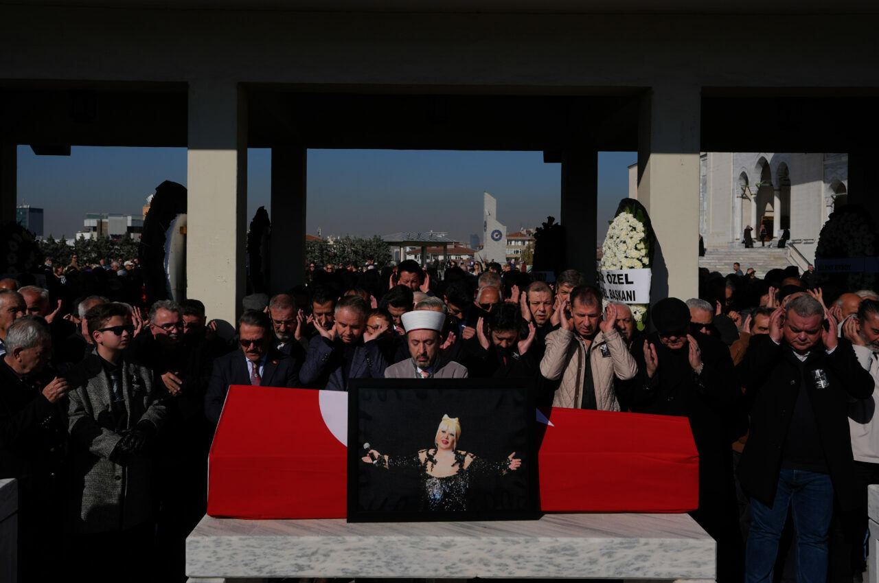 Muazzez Abacı, son yolculuğuna uğurlandı