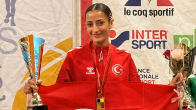 Bursa Büyükşehir Belediyesporlu Nazmiye Ak dünya 3.’sü