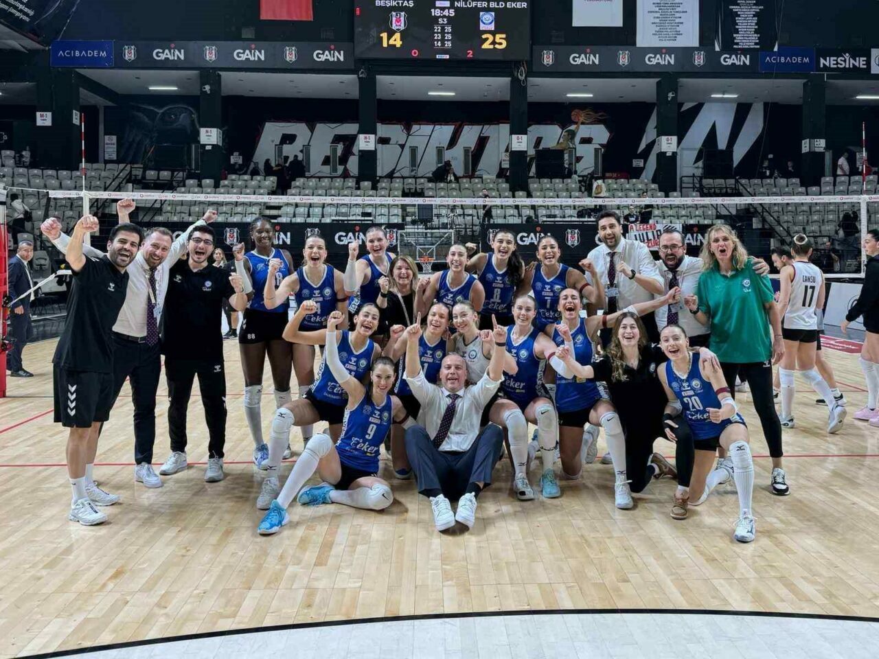 Nilüfer’in sultanları Beşiktaş’a set vermedi