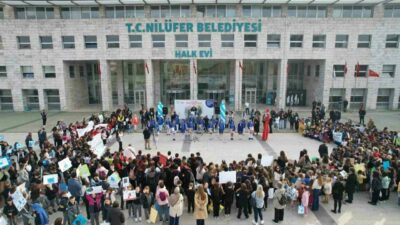 Nilüferli çocuklardan ’gelecek’ için anlamlı yürüyüş