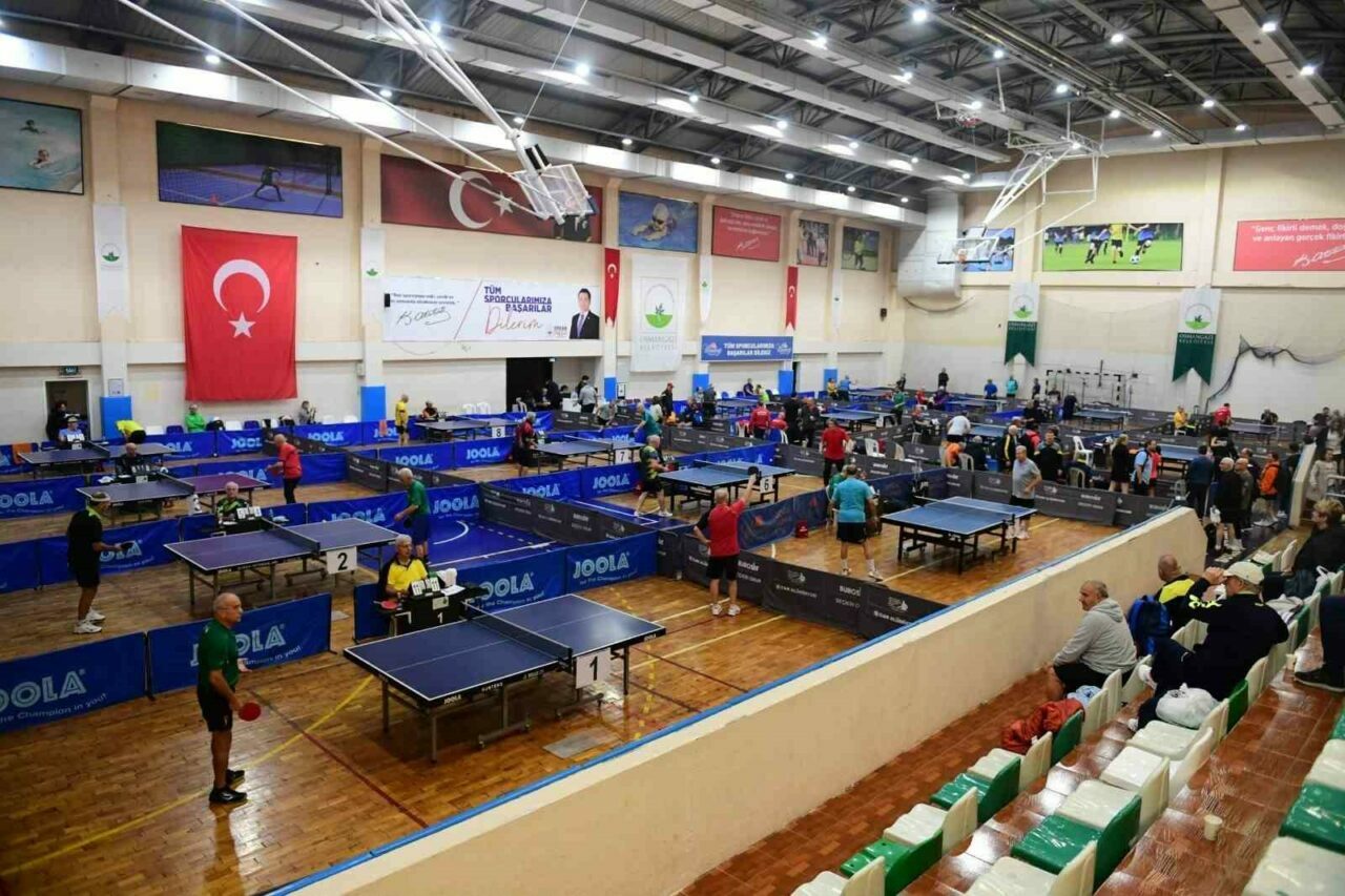 Osmangazi’de veteran sporcular final için ter döktü