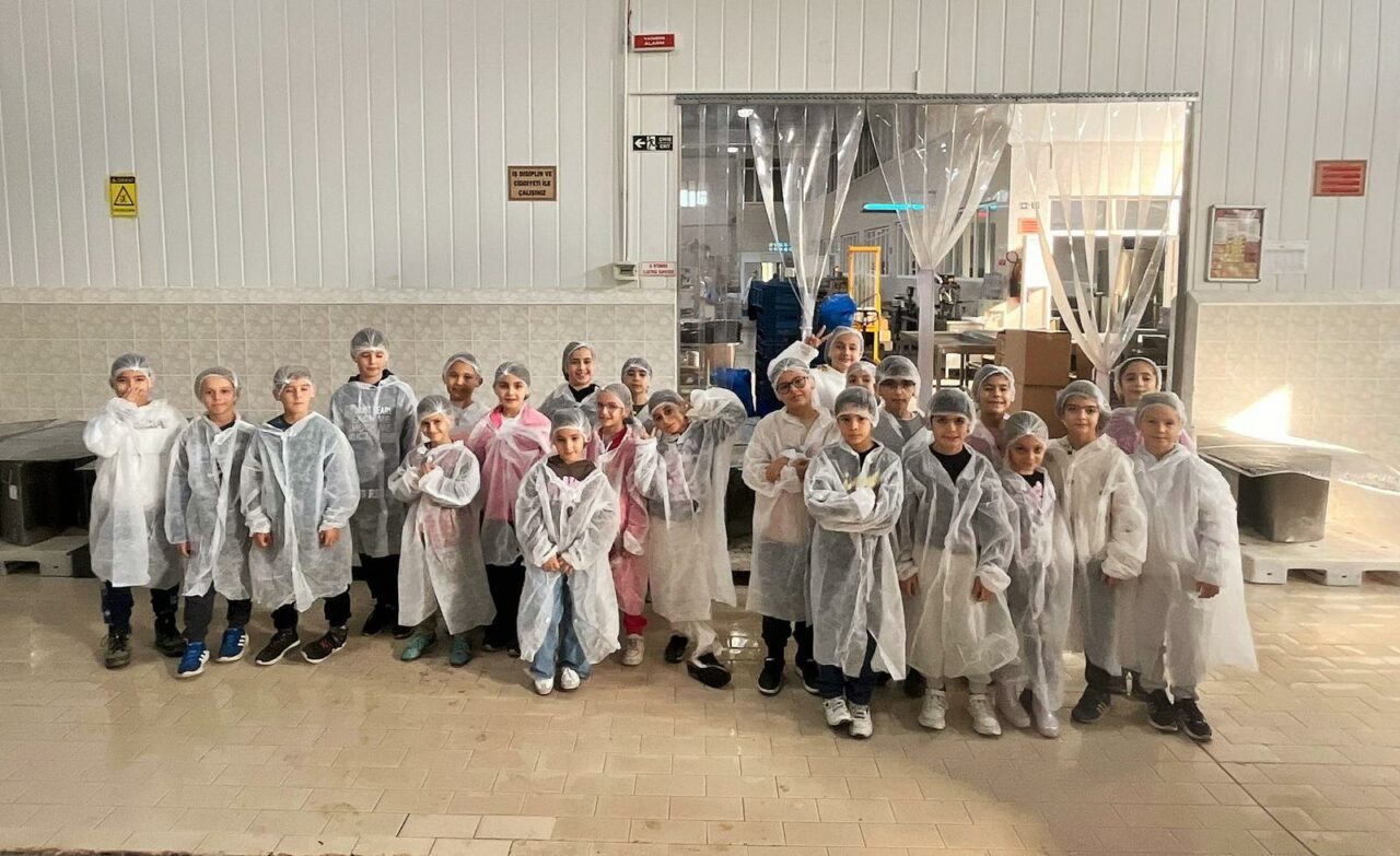 Bursalı öğrenciler kestane şekeri üretimini yerinde gözlemledi