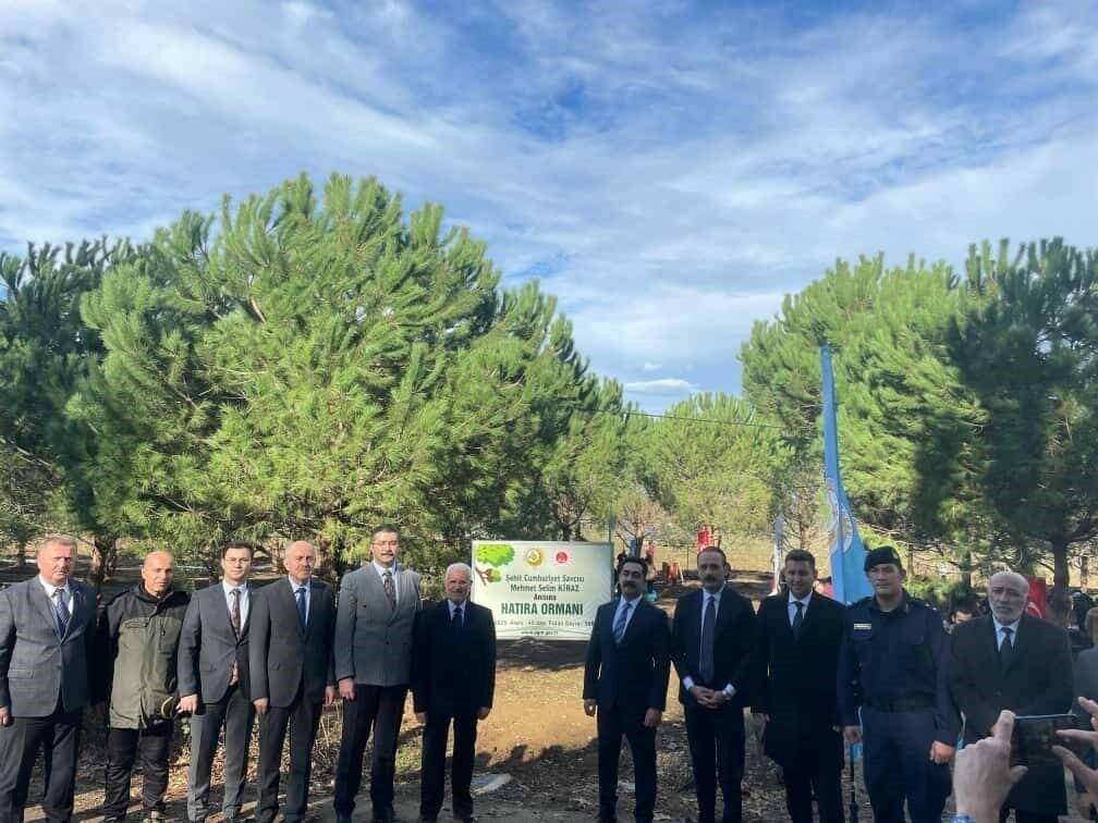Şehit Savcı Mehmet Selim Kiraz anısına Bursa’da hatıra ormanı kuruldu Şehit Savcı Mehmet Selim Kiraz anısına Bursa’da hatıra ormanı kuruldu