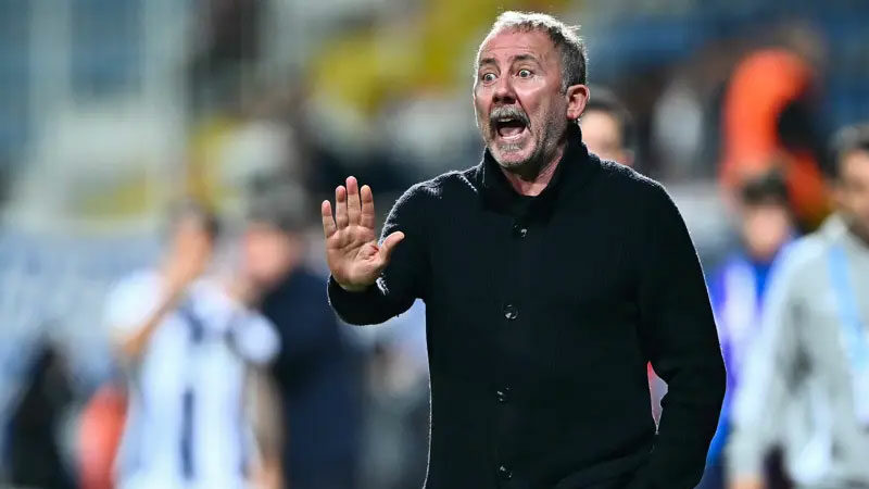 Sergen Yalçın, sportmenliğe aykırı hareketi ve hakareti nedeniyle PFDK'ya sevk