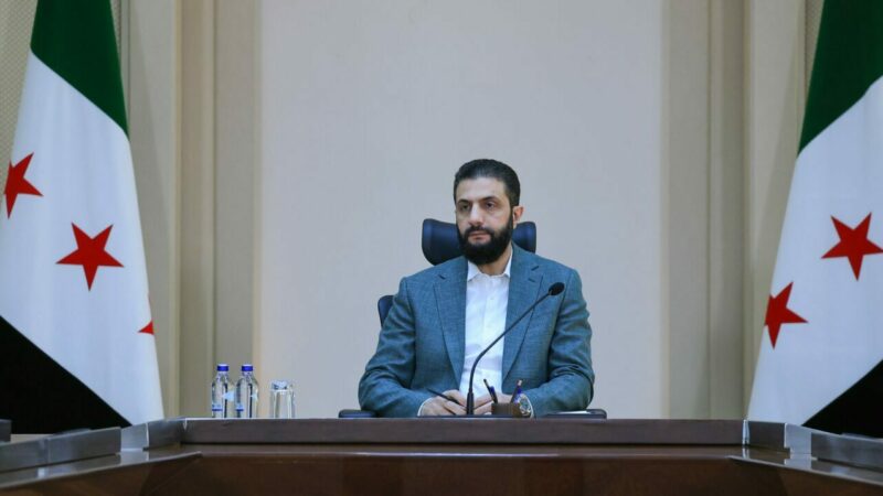Suriye Cumhurbaşkanı Şara, Washington’a gidecek ABD'nin Suriye Özel Temsilcisi Tom Barrack, Suriye Cumhurbaşkanı Ahmed Şara’nın