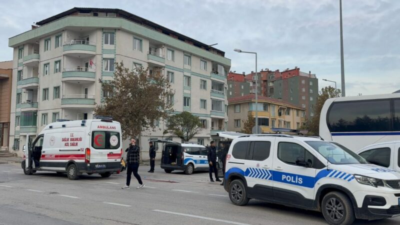 Bursa’daki silahlı saldırıda flaş gelişme Bursa'nın Gemlik ilçesinde tartıştığı Erdal Gündüz'ü tüfekle öldürdükten sonra polislere