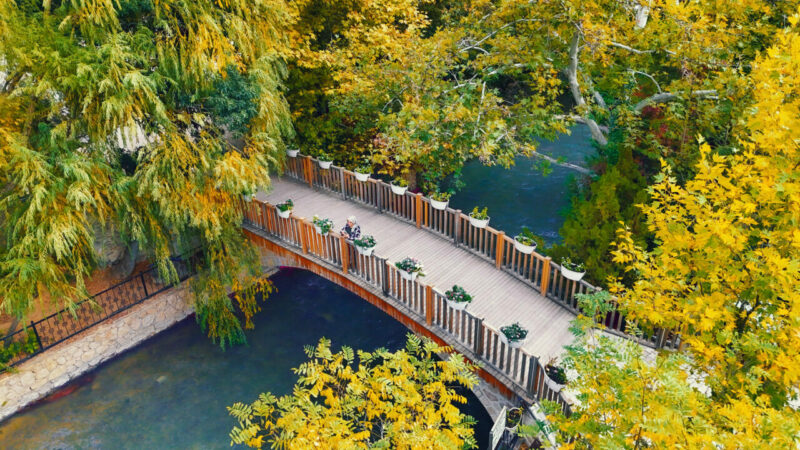 Malatya'nın Darende ilçesindeki Tohma Kanyonu, sonbaharda ziyaretçilerine eşsiz manzaralar sunuyor.