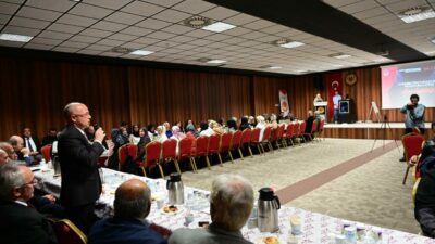 Davut Gürkan mezun olduğu okulu ziyaret etti