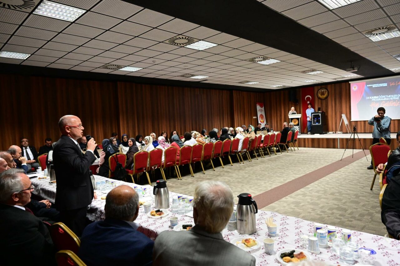 Davut Gürkan mezun olduğu okulu ziyaret etti