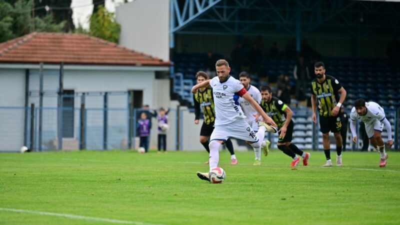 Nesine 2. Lig Beyaz Grup’taki Bursa takımlarından Karacabey Belediyespor, evinde
