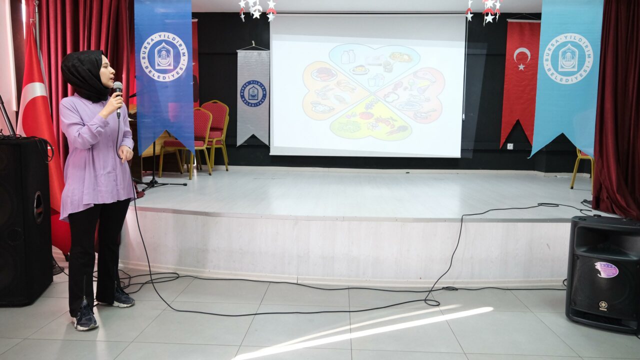 Yıldırım Belediyesi’nden gençlere sağlıklı beslenme eğitimi