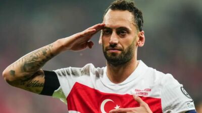 Çalhanoğlu, Bülent Korkmaz’ı yakaladı