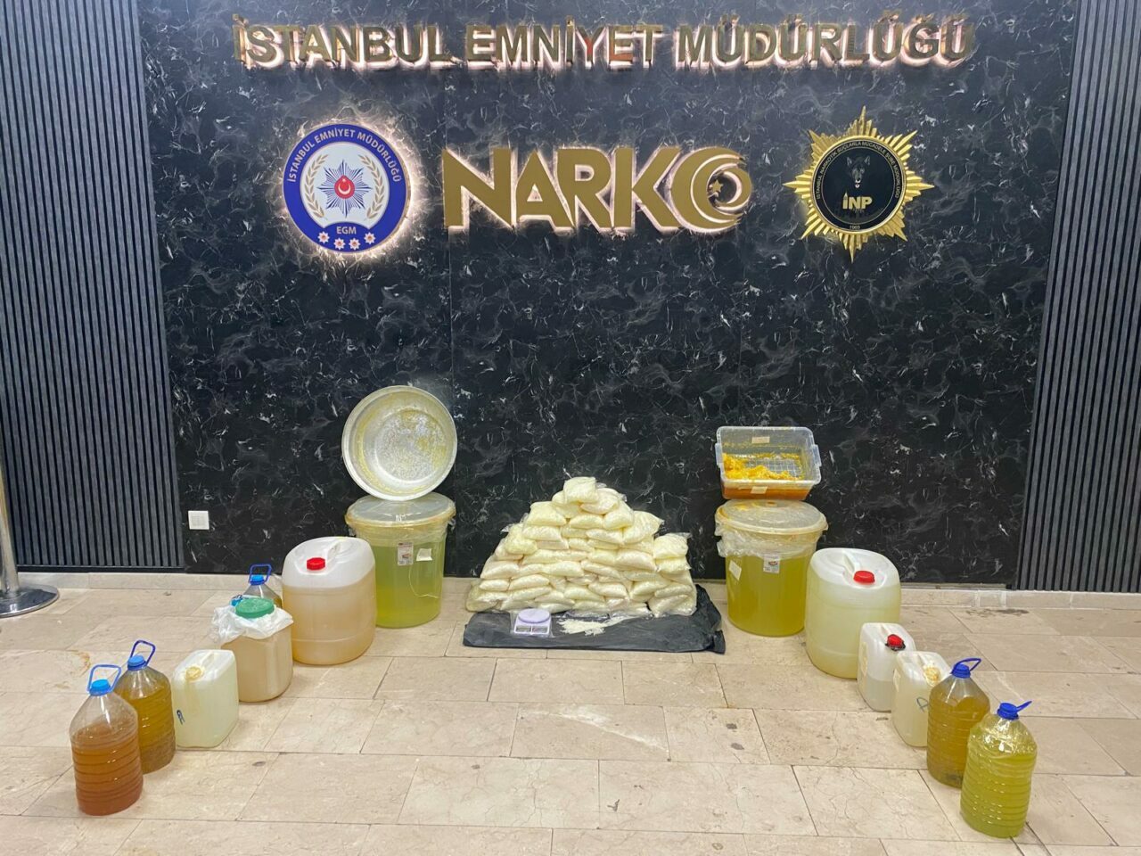 Zehir tacirlerine operasyon: 178 kilo 800 gram metamfetamin…