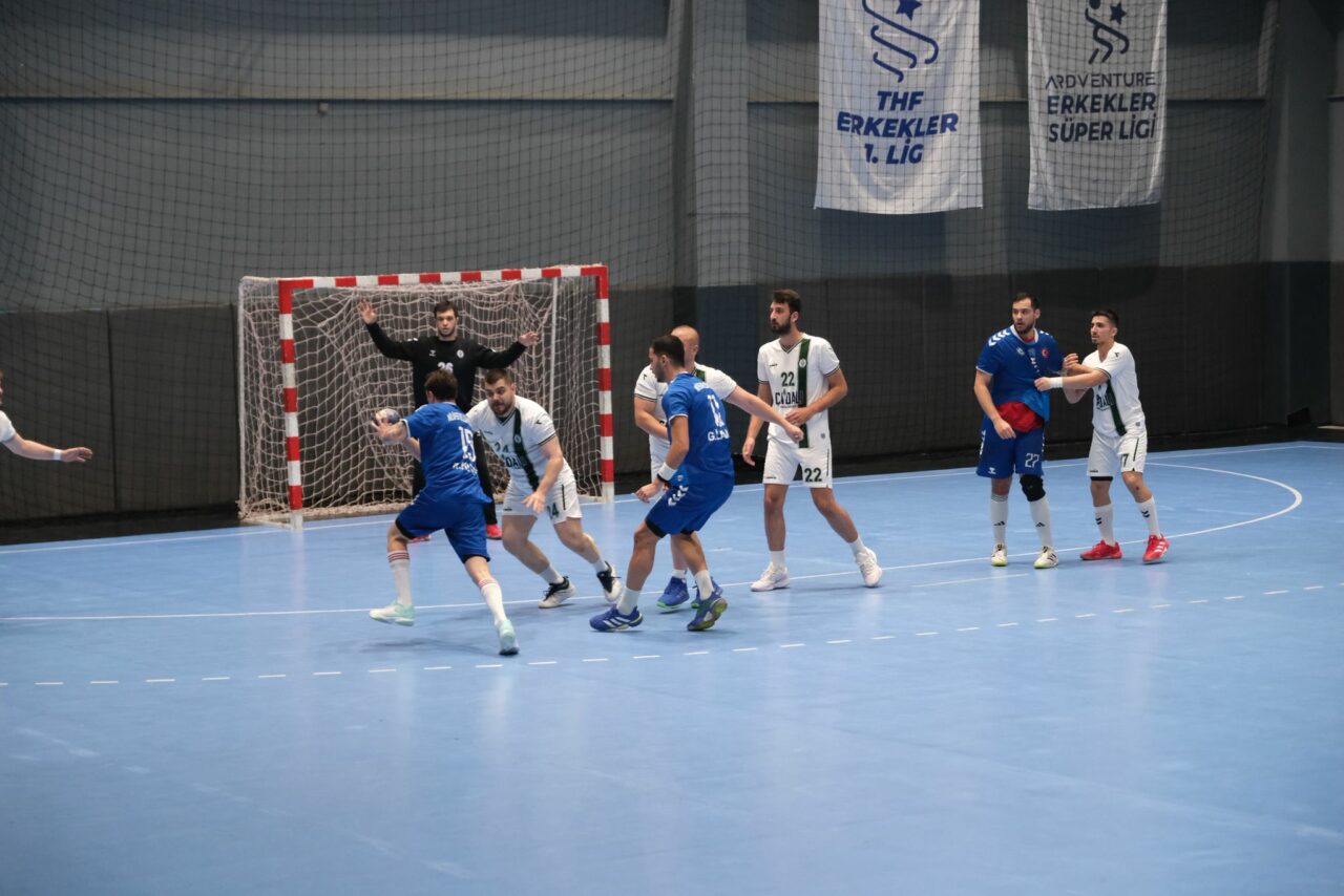Nilüfer Belediyespor, Rize Belediyespor’u 39-22 mağlup etti Nilüfer Belediyespor, Rize Belediyespor’u 39-22 mağlup etti