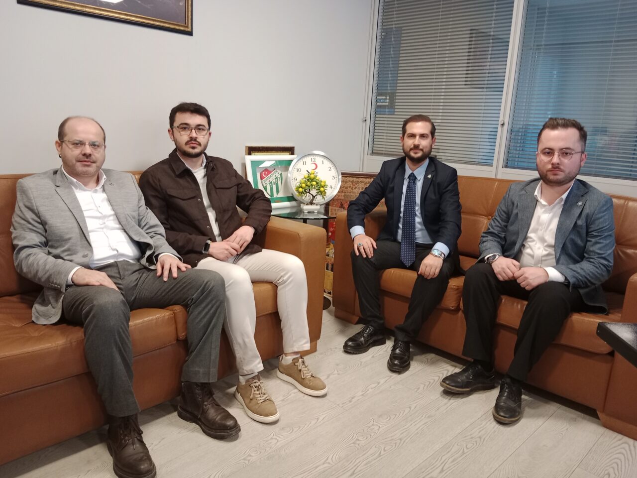 Bursa’da hedefleri gençlik olan dernek