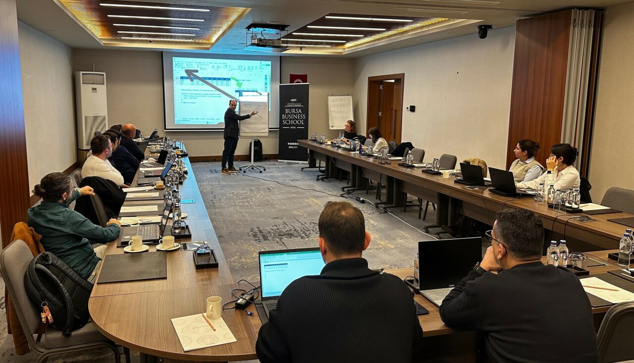 Bursa iş dünyasına veriden değer üretme eğitimi Bursa iş dünyasına veriden değer üretme eğitimi