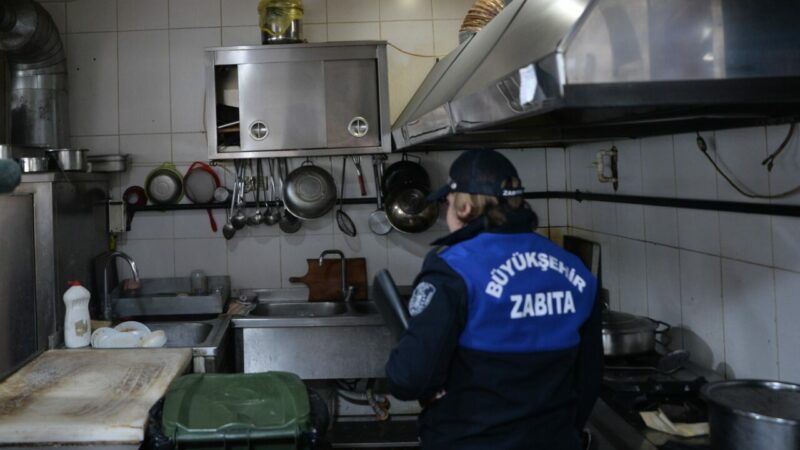 Bursa Harmancık’ta zabıtadan sıkı denetim