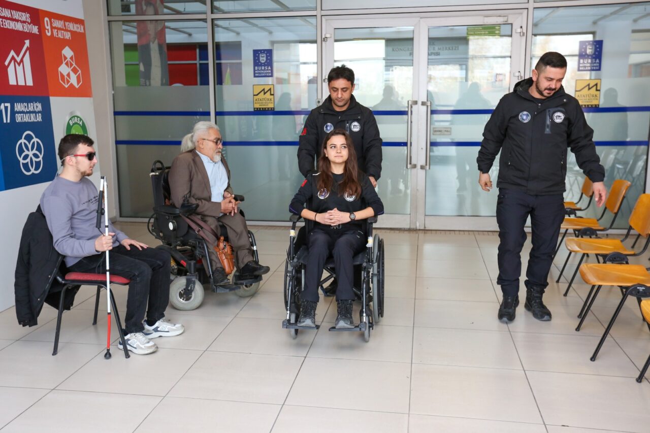 Bursa’da engelli bireylere hayati eğitim! Bursa’da engelli bireylere hayati eğitim!