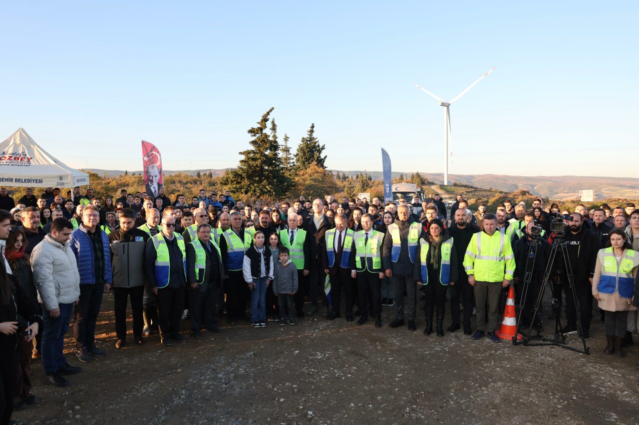 Yeniden yeşil Bursa için 15 bin nefes! Yeniden yeşil Bursa için 15 bin nefes!