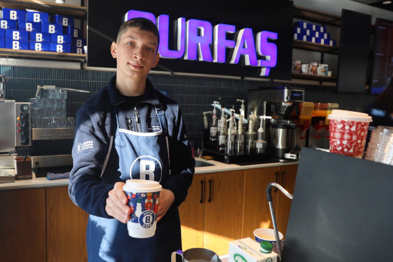 Bursa Büyükşehir’de engeller sevgiyle aşılıyor