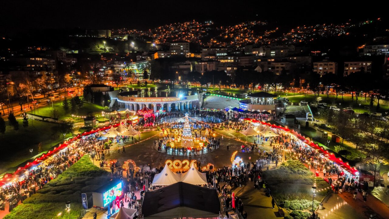 Bursa’da yeni yıl coşkusu bu meydanda yaşanıyor